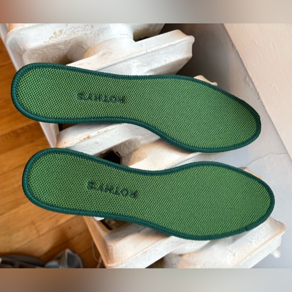 Rothy's Basil Flats. NWT. Size 9 - Picture 4 of 8